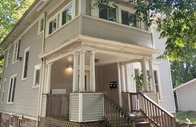 604 South Busey Avenue - 2 - 604 South Busey Avenue, Urbana, IL 61801