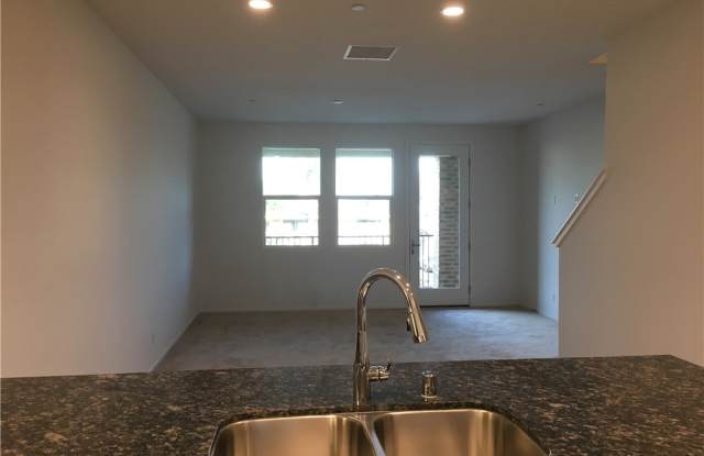 5873 Rostrata Avenue Gallery 3