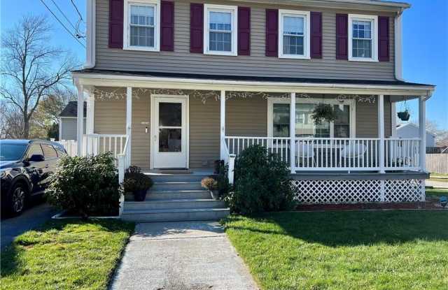 25 Whispering Pines - 25 Whispering Pines, Cumberland Hill, RI 02864