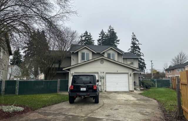 3 Bedroom Duplex - 308 Eldredge Avenue Southwest, Orting, WA 98360