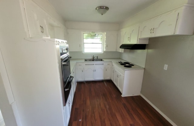 4904 NW 29th St. - 4904 Northwest 29th Street, Oklahoma City, OK 73127