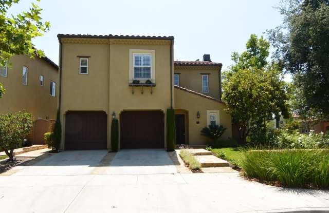 Stunning 3 Bed 2.5 Bath 2 Story SFR in the Woodbury neighborhood of Irvine photos photos