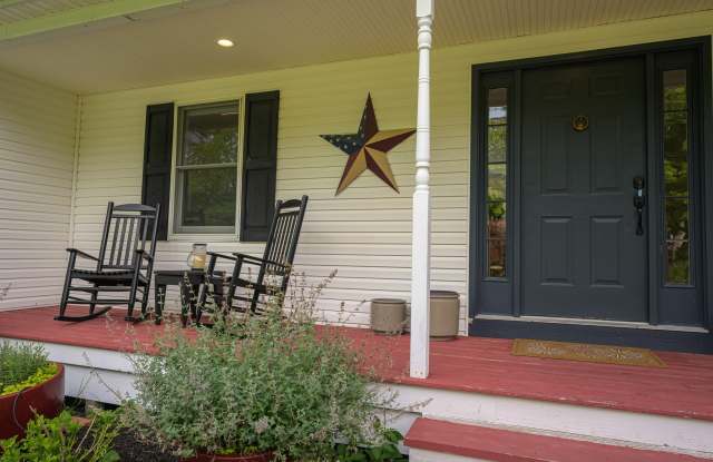 7 Amy's Path Gallery 3