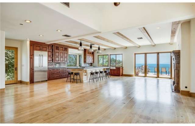 86 Yacht Harbor Drive Gallery 4