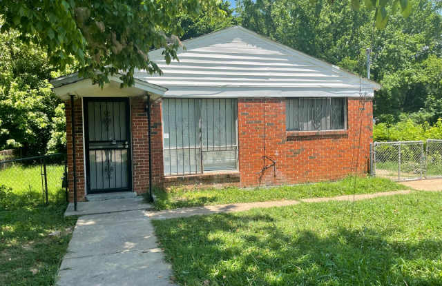 ADORABLE CORNER LOT HOME FOR RENT - 356 Delta Road, Memphis, TN 38109