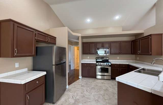 4 Bedroom 2 Bath Home in Fernley Gallery 4
