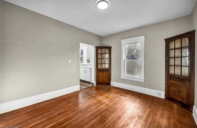 5614 Drake Ave photos photos