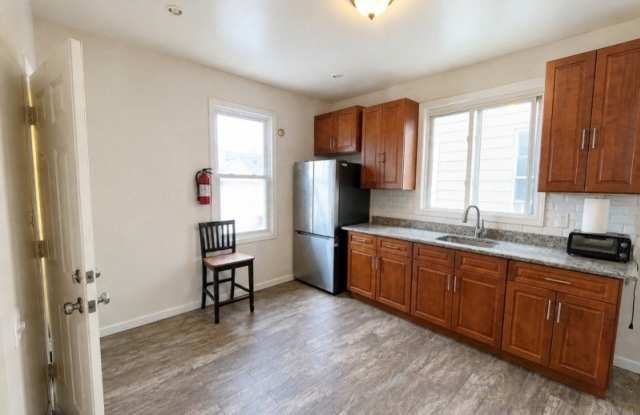186 Oakwood Pl Gallery 4