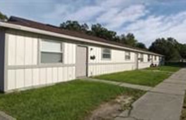 4237 Moncrief Rd W - 3 photos photos