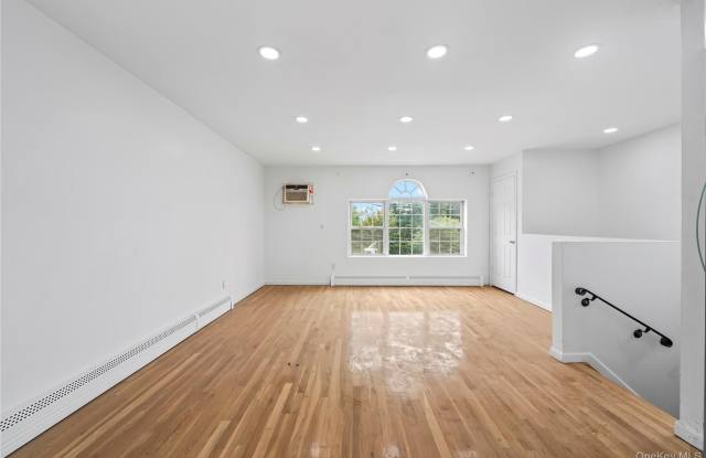 12689 Flatlands Avenue Gallery 2