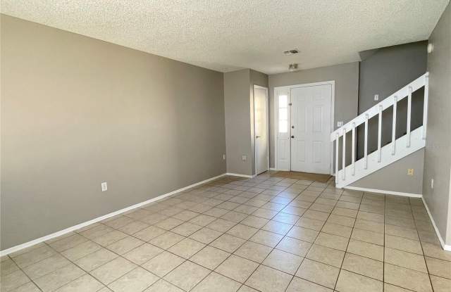 687 LAKE DEXTER Circle Gallery 4
