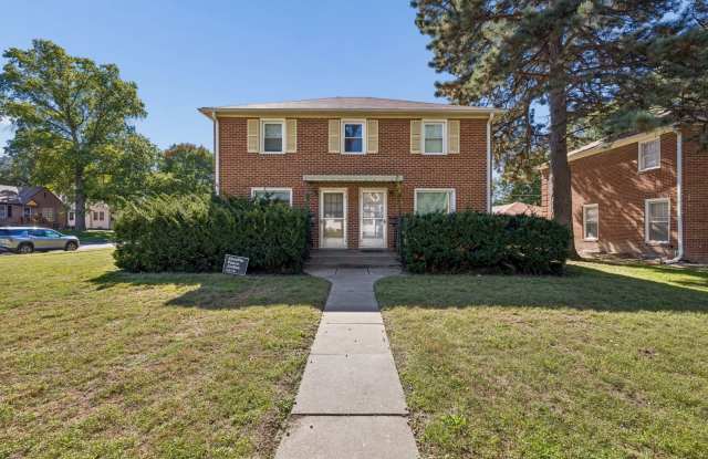 Spacious 2-Bedroom, 1-Bath Home with Basement Gallery 1