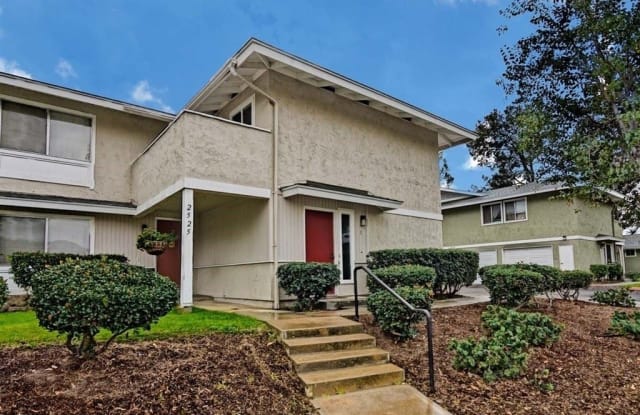 2525 White Oak Place Unit D - 2525 White Oak Pl, Escondido, CA 92027