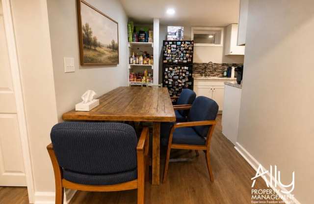 1210 Agnese Street - B Gallery 1