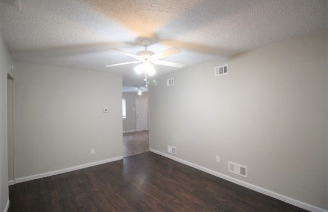 14304 Briarcrest Dr Gallery 4