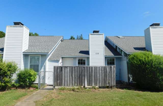 Cute Duplex Available in Havelock photos photos