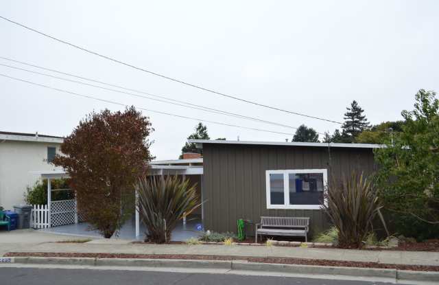 Charming large home near public transportation Gallery 1