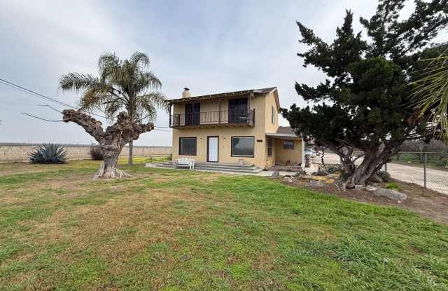 Country Home. 3 Bed 2 Bath photos photos