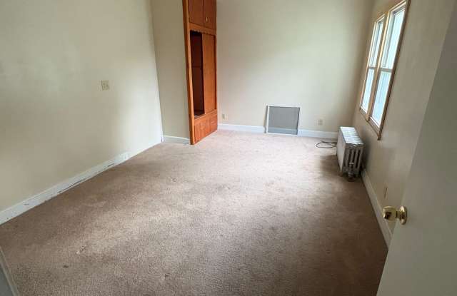 327 Greenwood Avenue - 1 Gallery 4