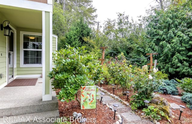 32138 37th PL S - 32138 South 37th Street, Federal Way, WA 98001