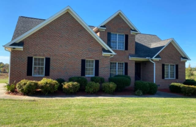 983 Huffman Ln - 983 Huffman Lane, Burlington, NC 27215