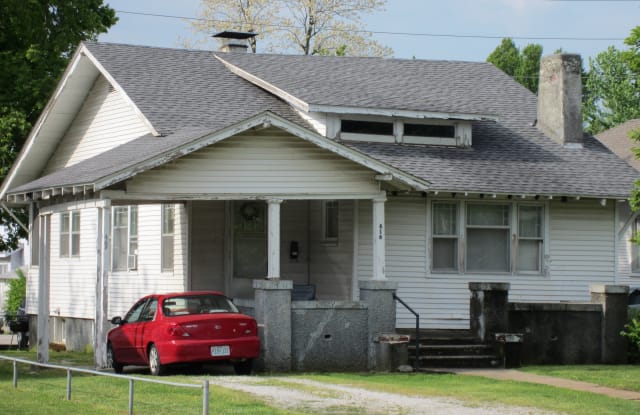 616 E Grand Gallery 2