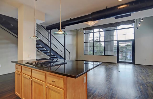 1025 S Shepherd Drive Gallery 3