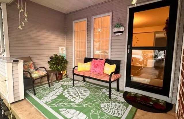 125 LAKE ARROWHEAD CIRCLE Gallery 3