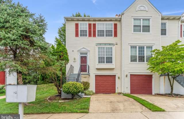 6817 SIGNATURE Circle Gallery 3
