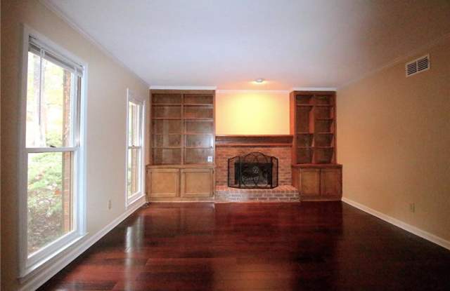 767 N Parkwood Road Gallery 2
