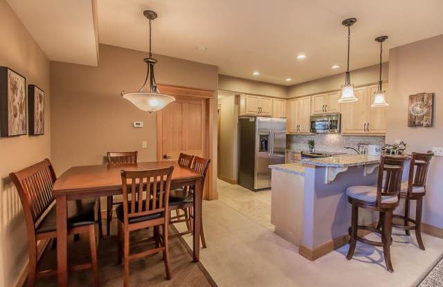 1 Bedroom | 1.5 Bathrooms | 2 Flexible Bonus Spaces | Luxury Riverstone Condo Gallery 3