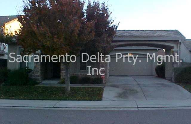 Beautiful Single Story Home in Highly Desirable Stonelake Community - 2328 Shorebird Court, Elk Grove, CA 95757