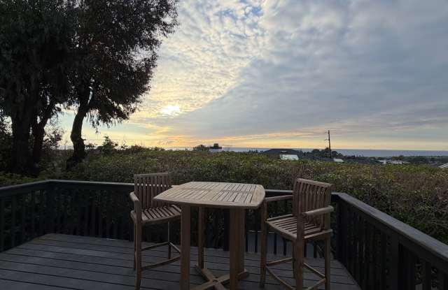 1685 Burgundy Rd photos photos