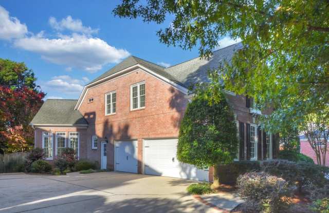 612 Belmont Crest Drive SE Gallery 2
