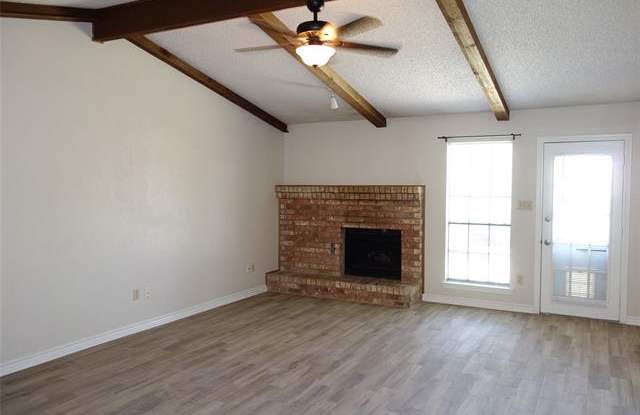 1329 Brazos Boulevard Gallery 4