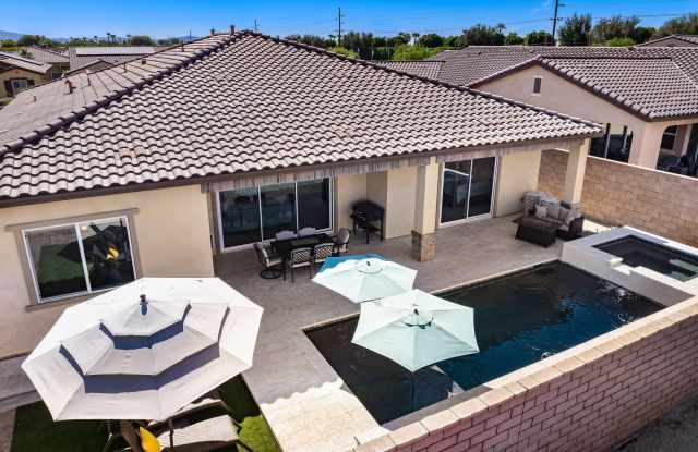 51911 Marquis Lane Gallery 2