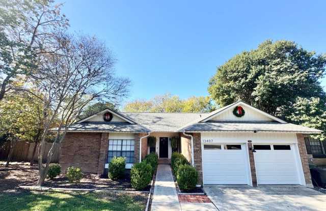 A rare central San Antonio find -- charming 3BR, with curb appeal, & a large outdoor space. photos photos