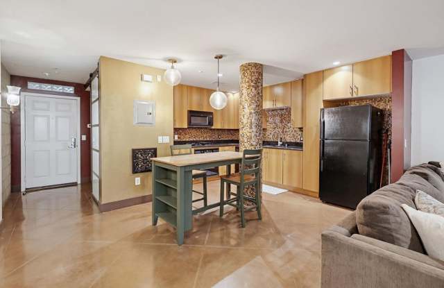 $1,000 Move in Special! Modern Industrial Condo in the Heart of Downtown San Diego – Walk to Petco Park & Waterfront Gallery 3