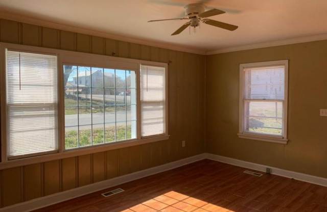 2 Bedroom House Near University of Lynchburg photos photos