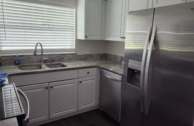 6313 Saint Andrews Circle S Gallery 3