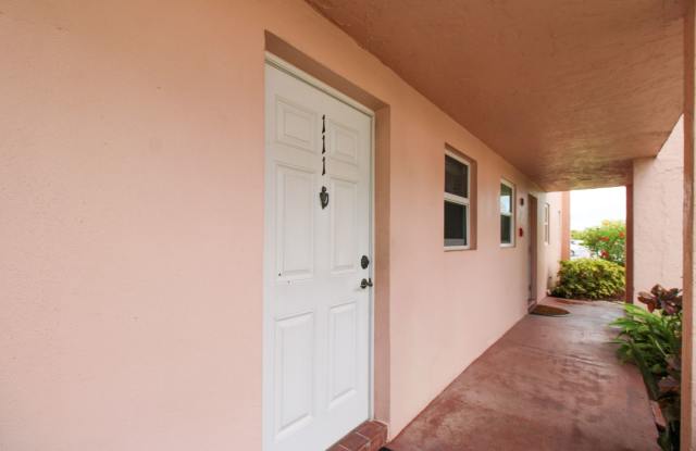 ***Ask about the TWO WEEKS FREE**NORTH NAPLES***FIRST FLOOR*** 2 BEDS/2 BATHS***ANNUAL RENTAL*** Gallery 1