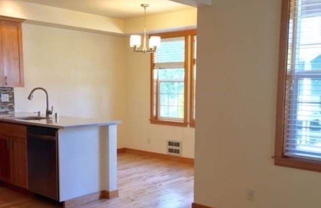758 Daylily Lane Gallery 4