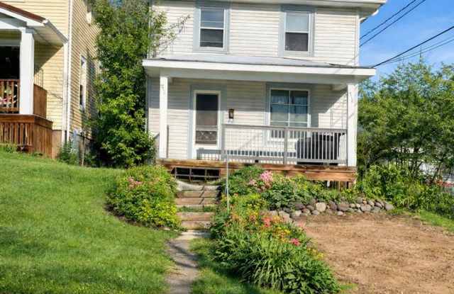 AVAILABLE JUNE 1st - Great 4 Bed, 1 Bath in East Duluth! photos photos