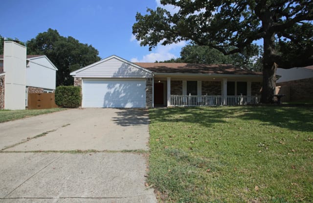 1162 Silver Lake Drive - 1162 Silverlake Dr, Grapevine, TX 76051