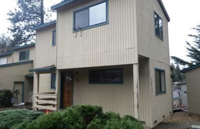 What a deal!! Newer Paint And Flooring!!! What more could you ask!! Central Twain Harte Townhome! photos photos What a deal!! Newer Paint And Flooring!!! What more could you ask!! Central Twain Harte Townhome! photos photos