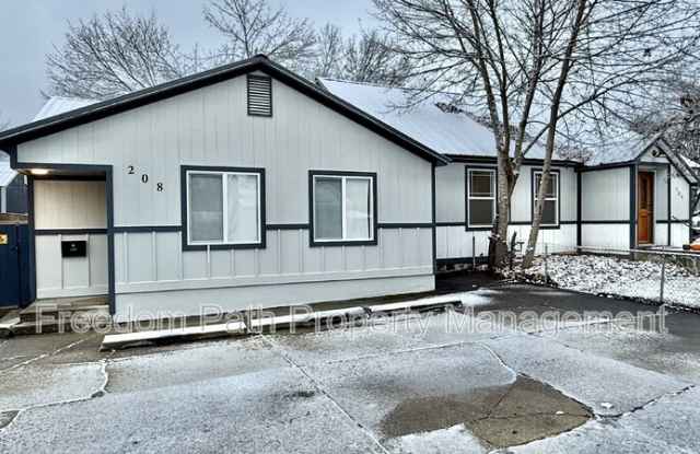 208 E. Harrison Avenue - 208 East Harrison Avenue, Coeur d'Alene, ID 83814