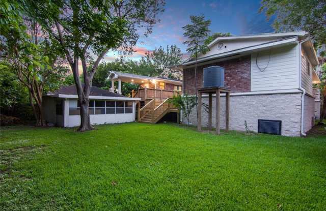 4715 Braesvalley Drive Gallery 2