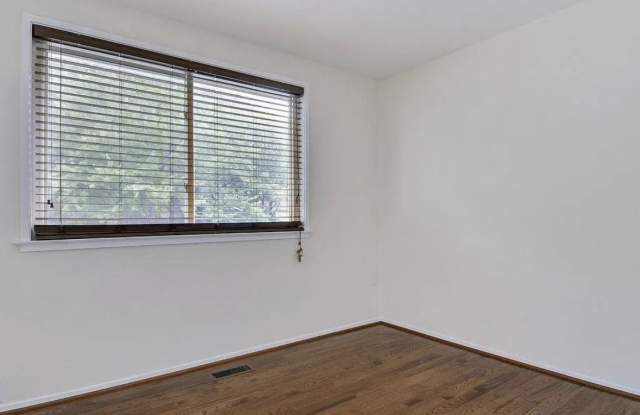 14434 Pebble Hill Lane Gallery 2