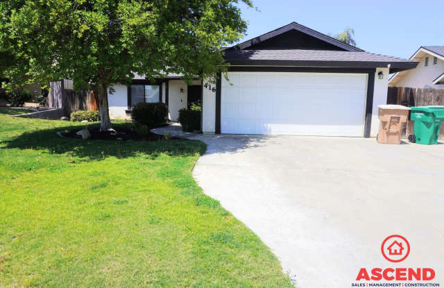 Beautiful Home Located in Oildale! photos photos