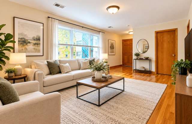 1745 W Albion Avenue Gallery 3